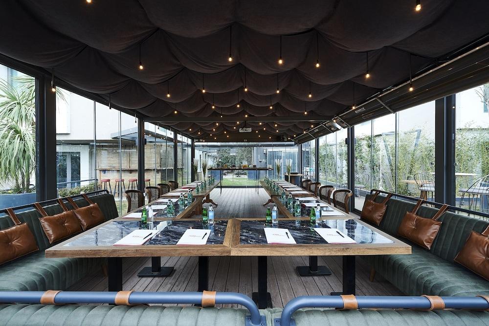 The City Suites Istanbul Exterior photo